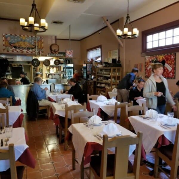 Lola's